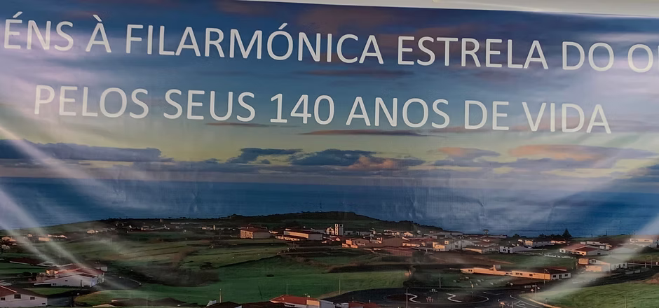 Imagem comemorativa dos 140 anos da Filarmónica Estrela do Oriente